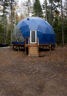 This dome earned its name from rural New Brunswick’s clear night skies. The dome has a loft-style layout…